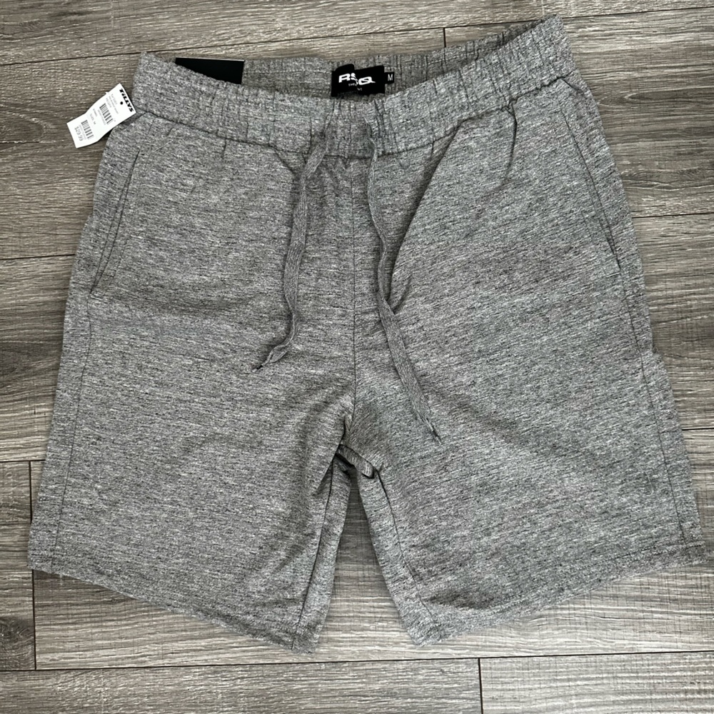 Brand: Tilly’s
Size: S/ M
Color:Light Gray